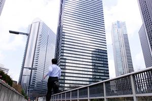 横浜でタクシードライバーに転職するための完全ガイド！給与や待遇、未経験者支援制度を徹底解説